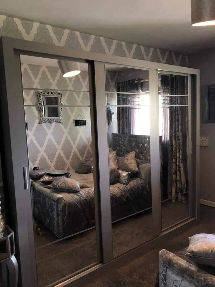 WARDROBES - Image 3