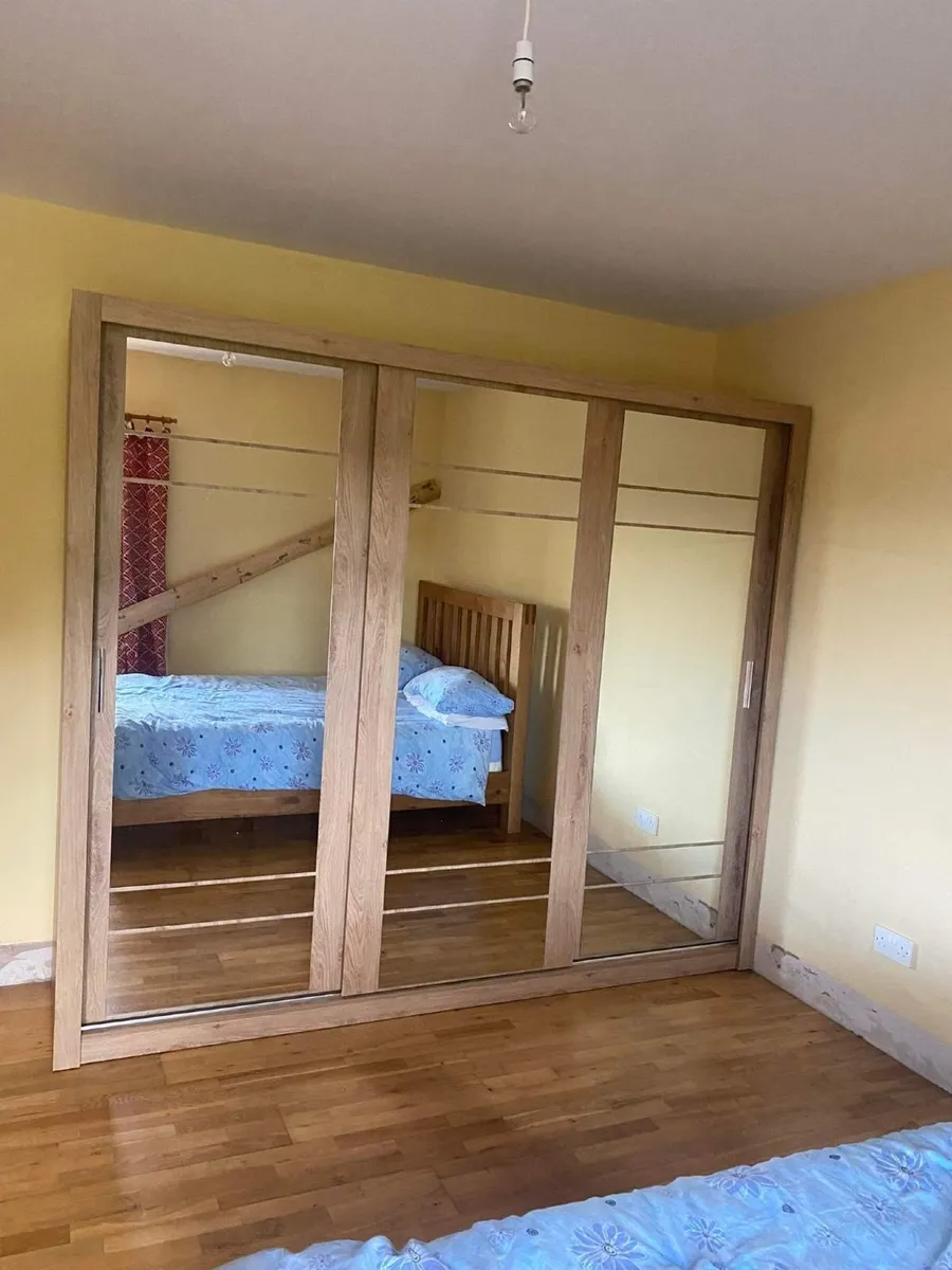 WARDROBES - Image 4