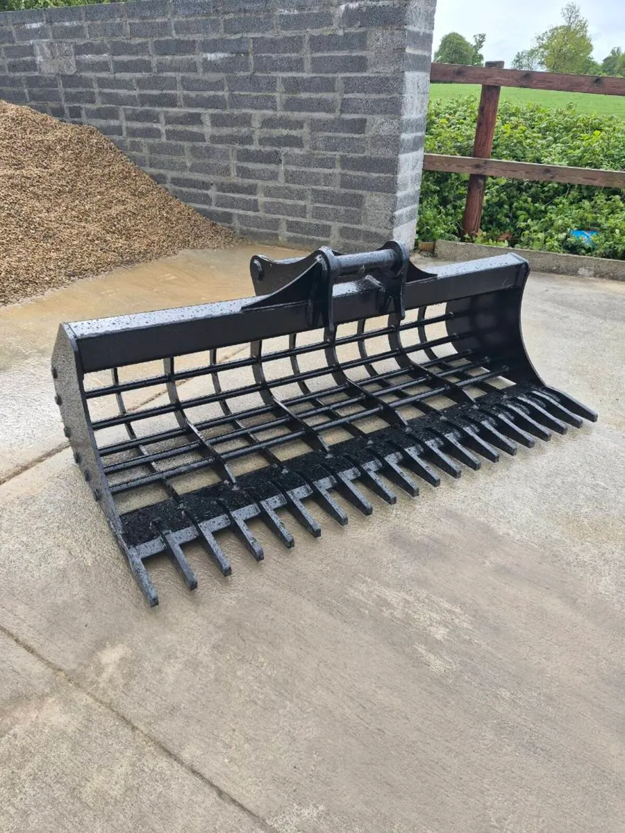 Rake Bucket Hire - Image 1