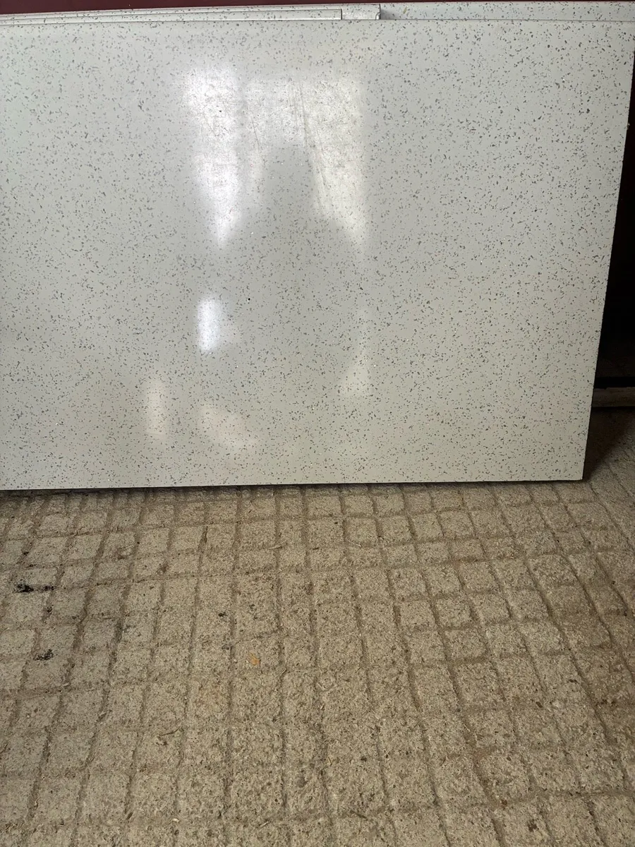 Fitted Kitchen - Image 1