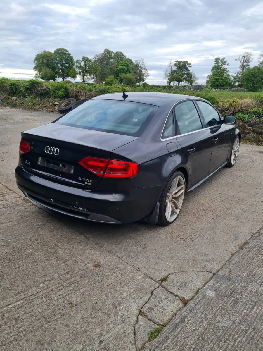 Audi A4 S line - Image 2