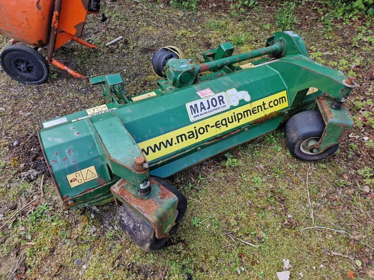 Major outfront flail deck for front ride on mower