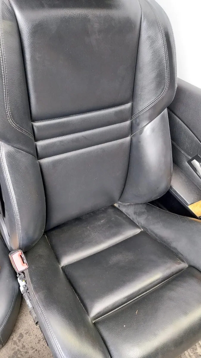 2005 BMW M5 Leather Interior - Image 3