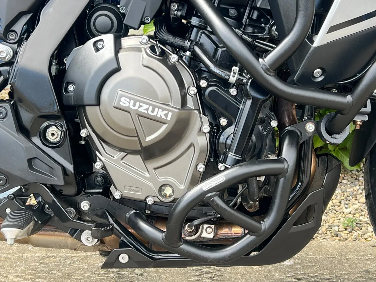 Suzuki V-Strom 800 RE - Image 2