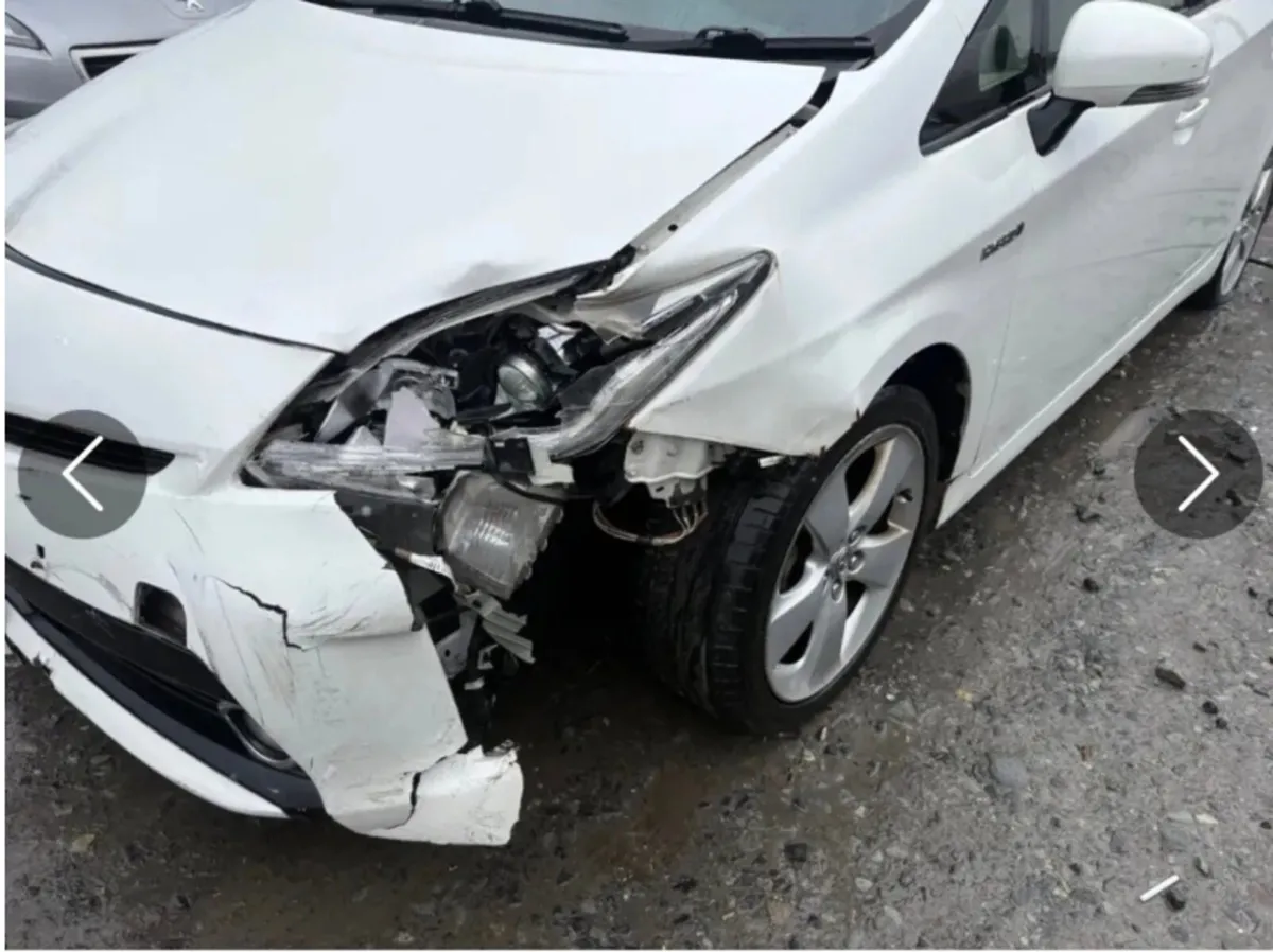 2013 Toyota Prius 1.8 Hybrid high spec - Image 3