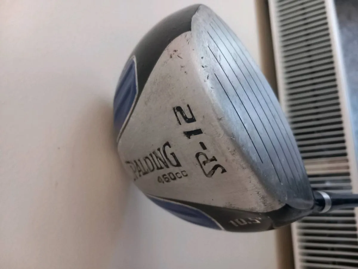 Spalding golf driver 10.5.  R flex.  Right handed - Image 1