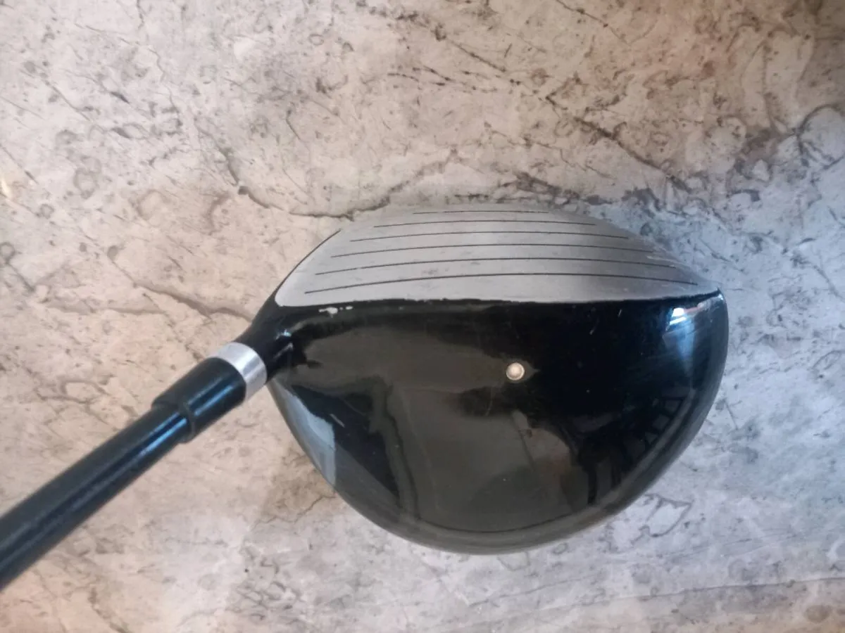 Spalding golf driver 10.5.  R flex.  Right handed - Image 2