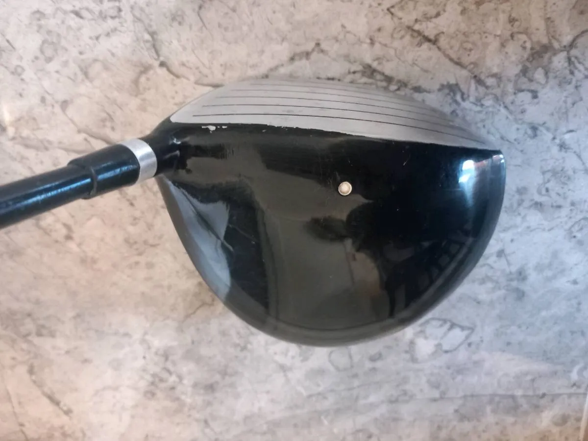 Spalding golf driver 10.5.  R flex.  Right handed - Image 3