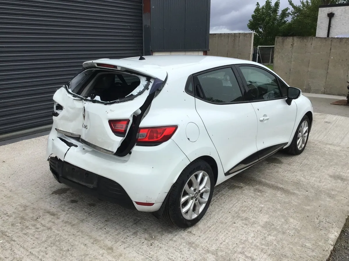 2018 Renault clio - Image 2