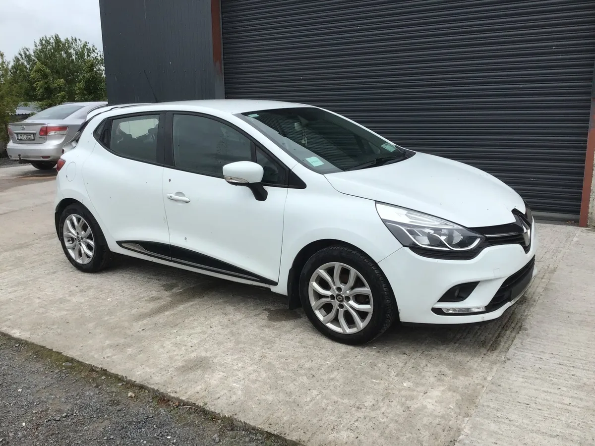 2018 Renault clio - Image 1
