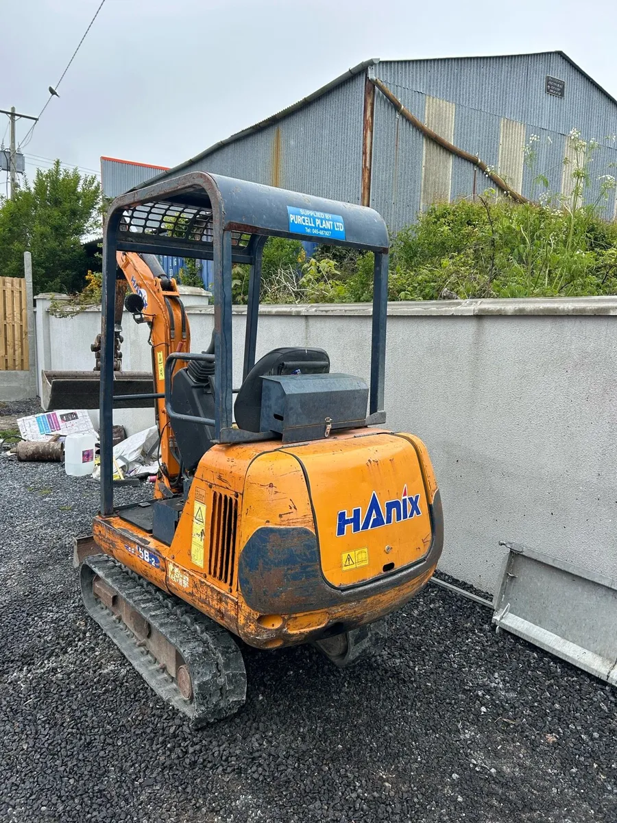 Hanix mini digger - Image 2
