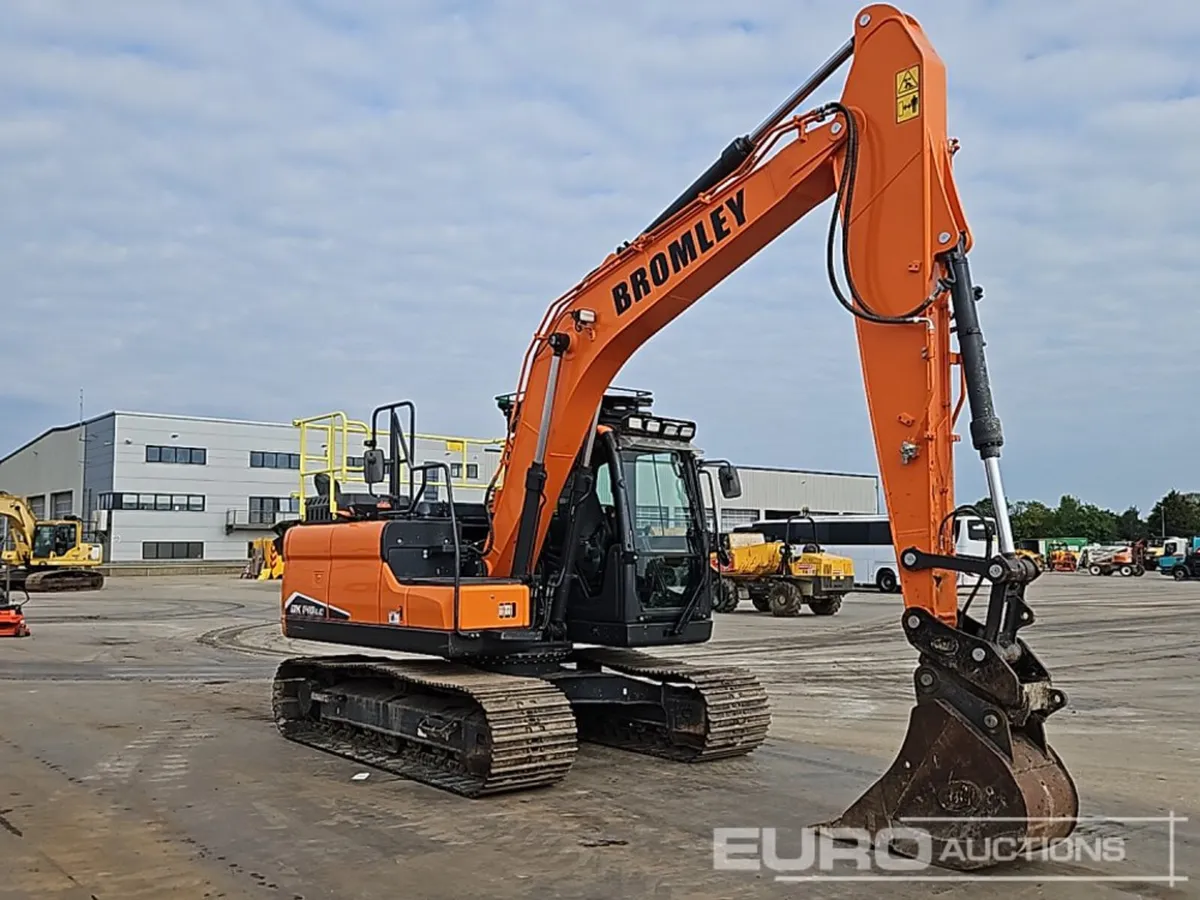 2022 Doosan DX140LC-7 - Image 4