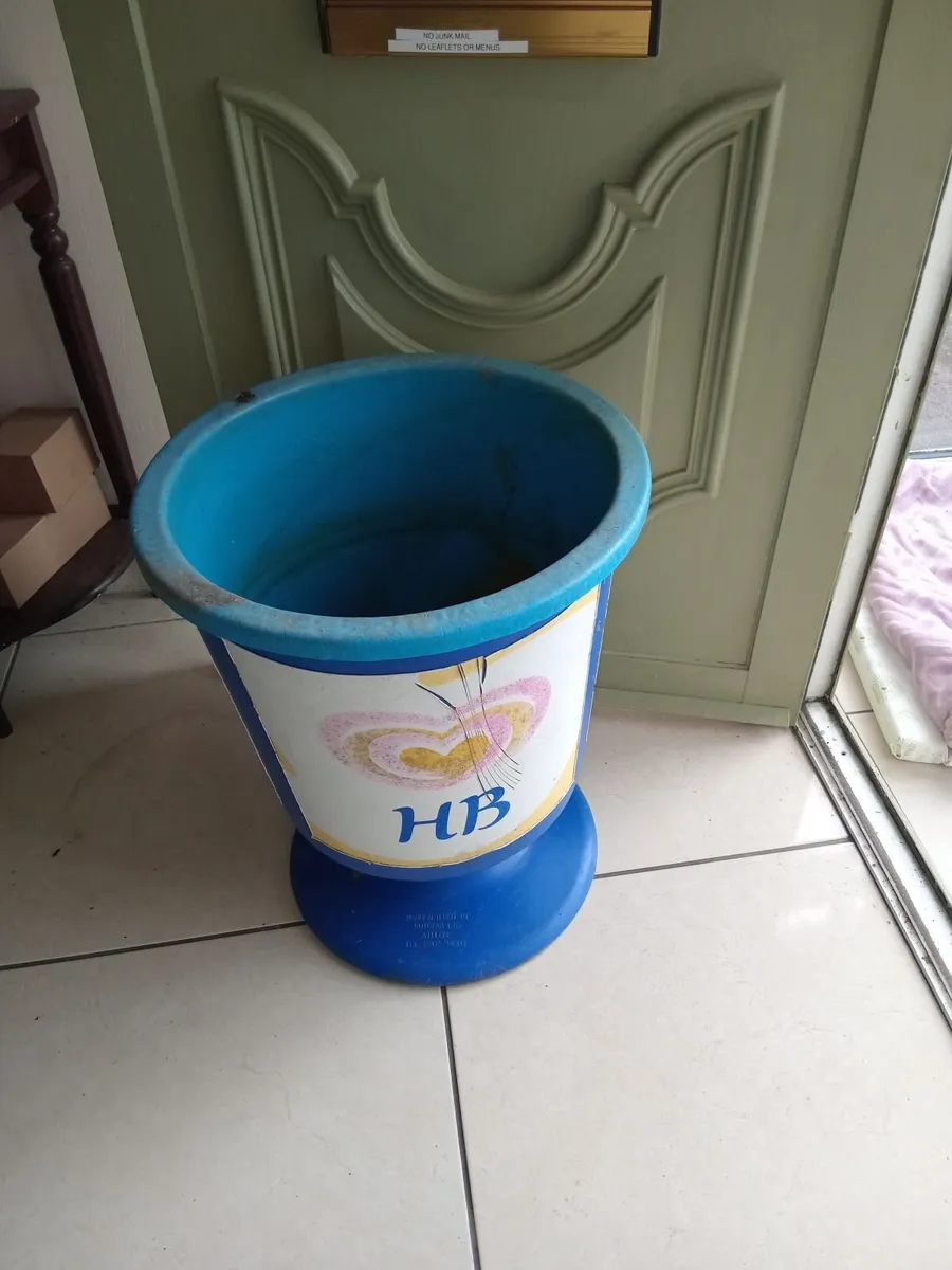 HB ICECREAM BIN - Image 3