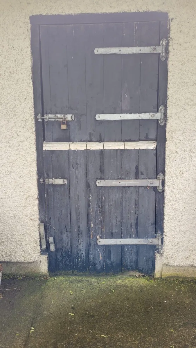 Roof and stable doors - Image 4