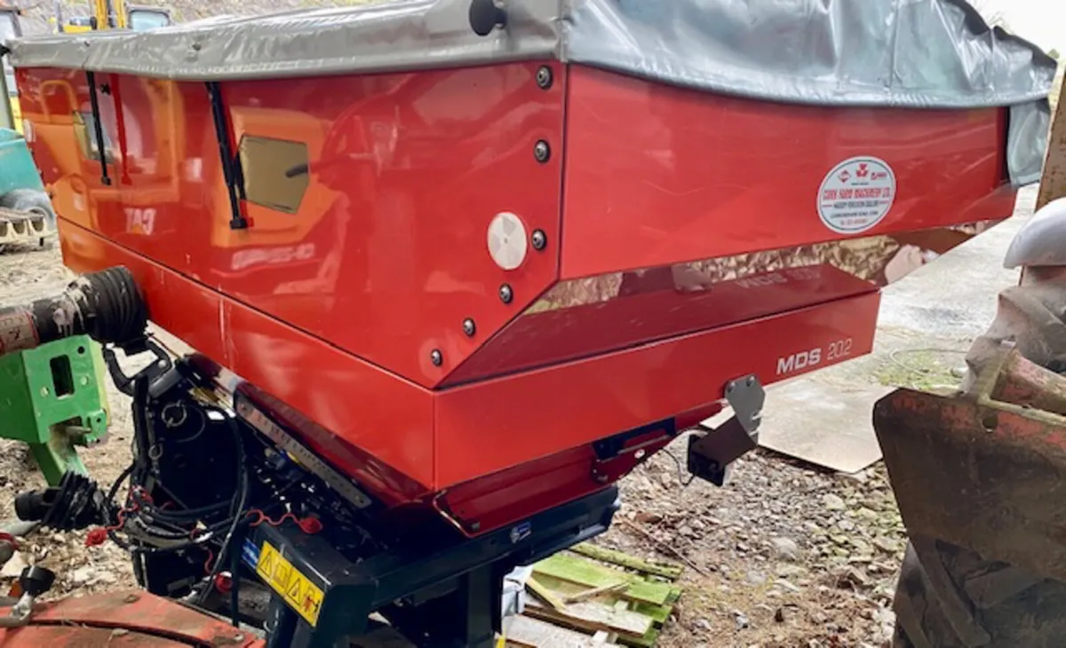 RAUCH MDS 20.2 D Fertiliser Spreader - Image 3