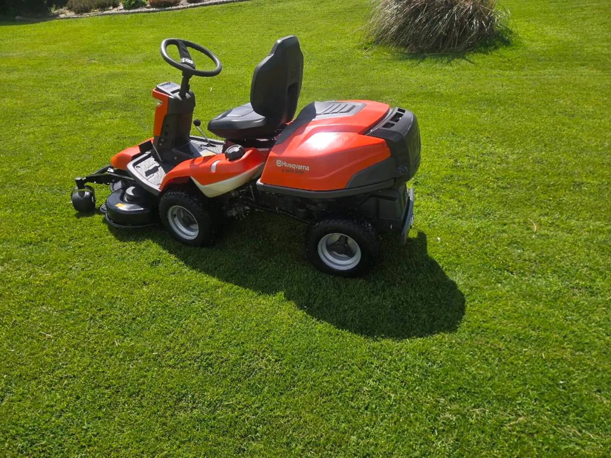Husquvana lawnmower for sale - Image 4