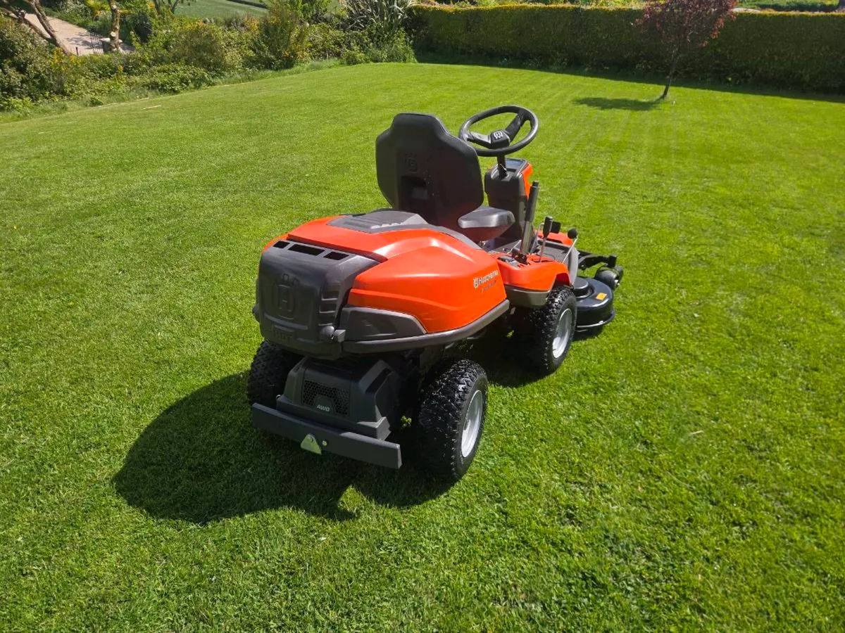 Husquvana lawnmower for sale - Image 3