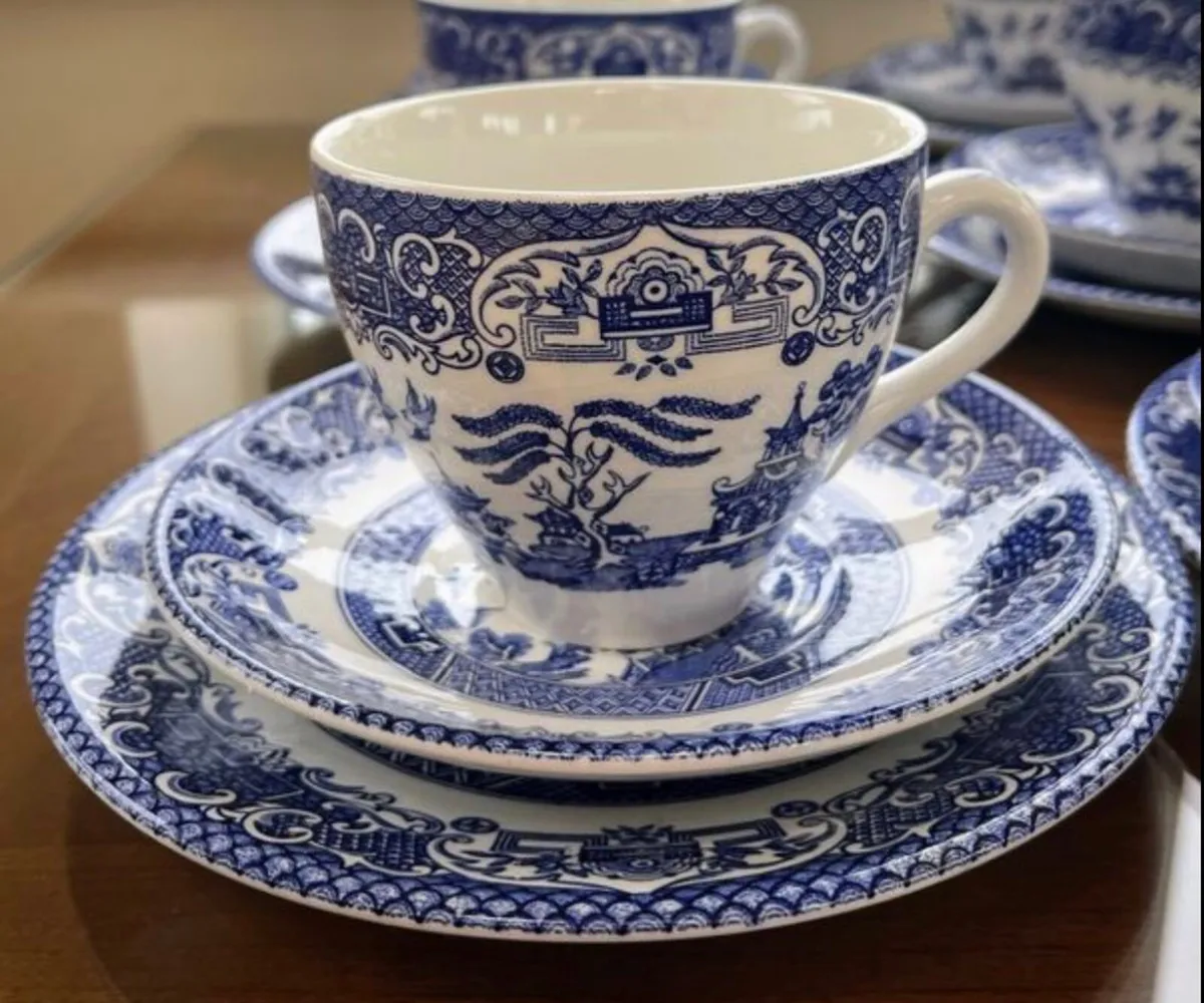 Vintage blue willow - Image 2