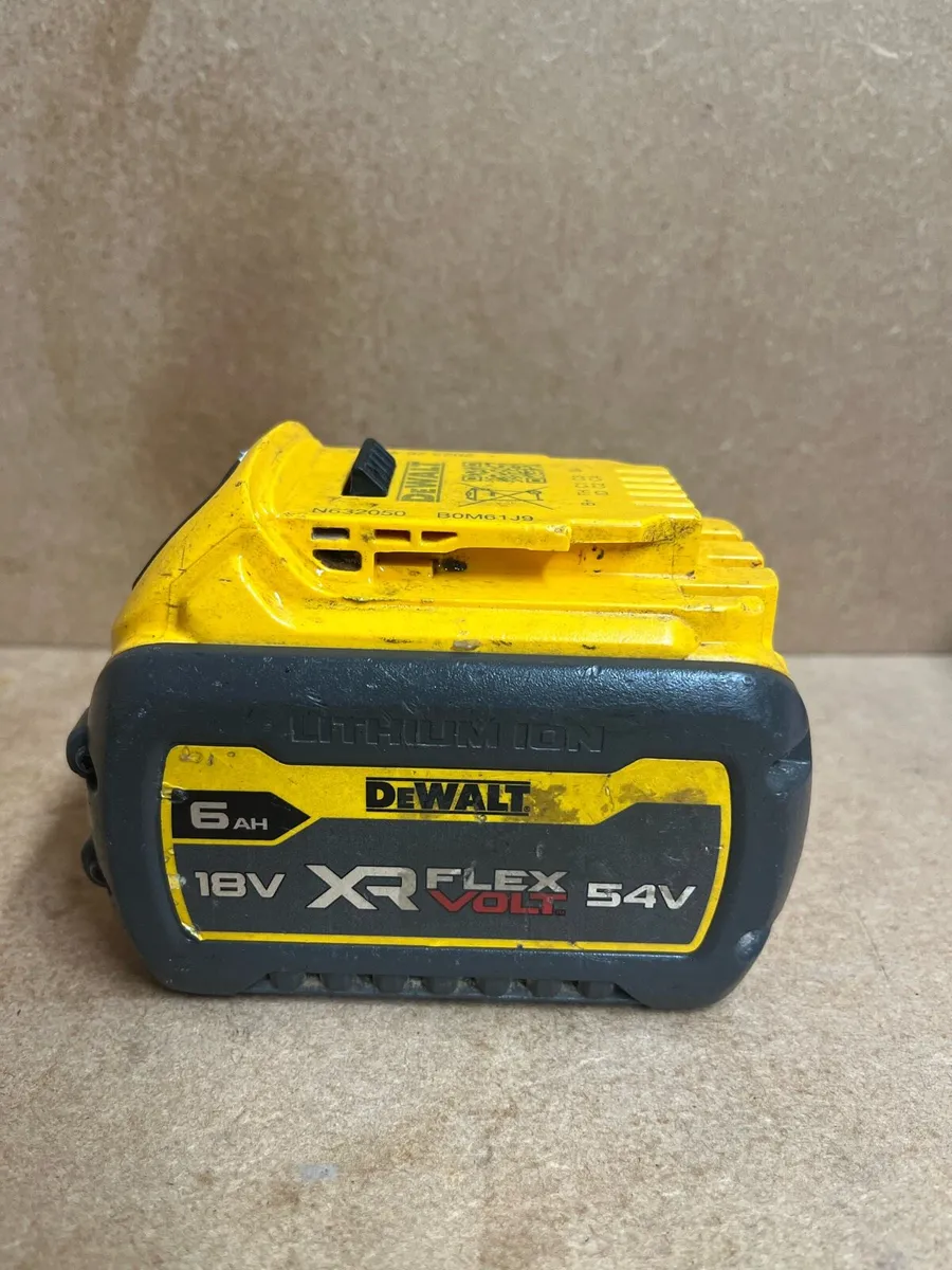 Dewalt 6ah battery 54v - Image 2