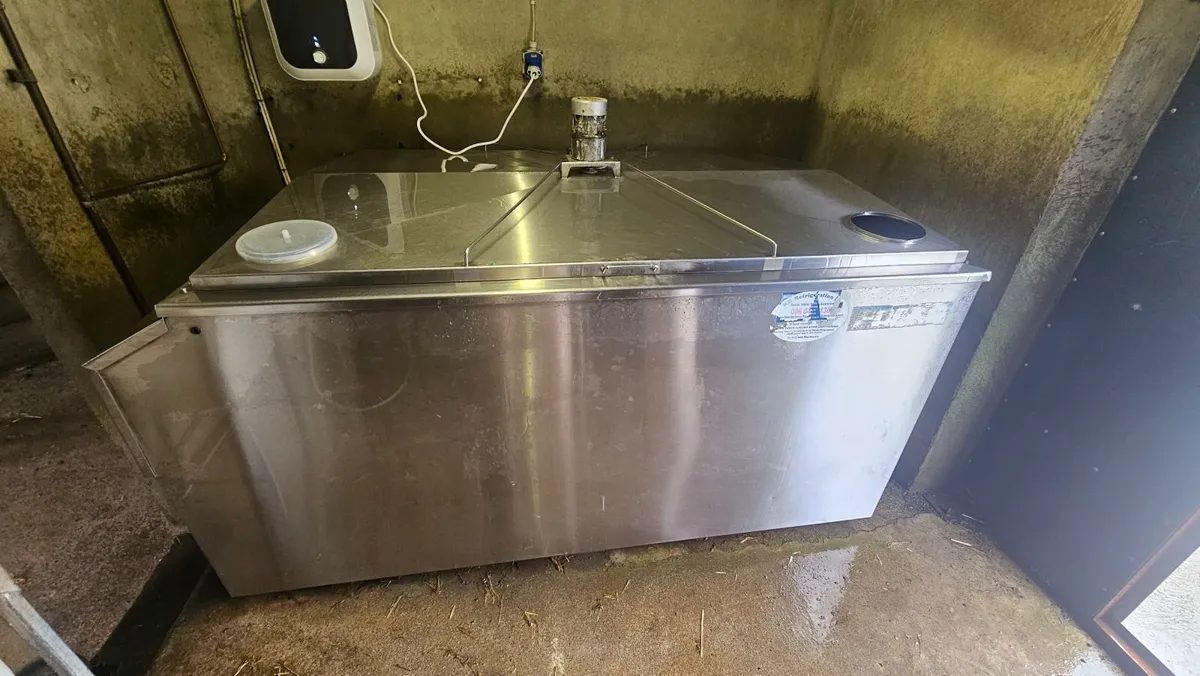 Bulk milk tank - Image 1
