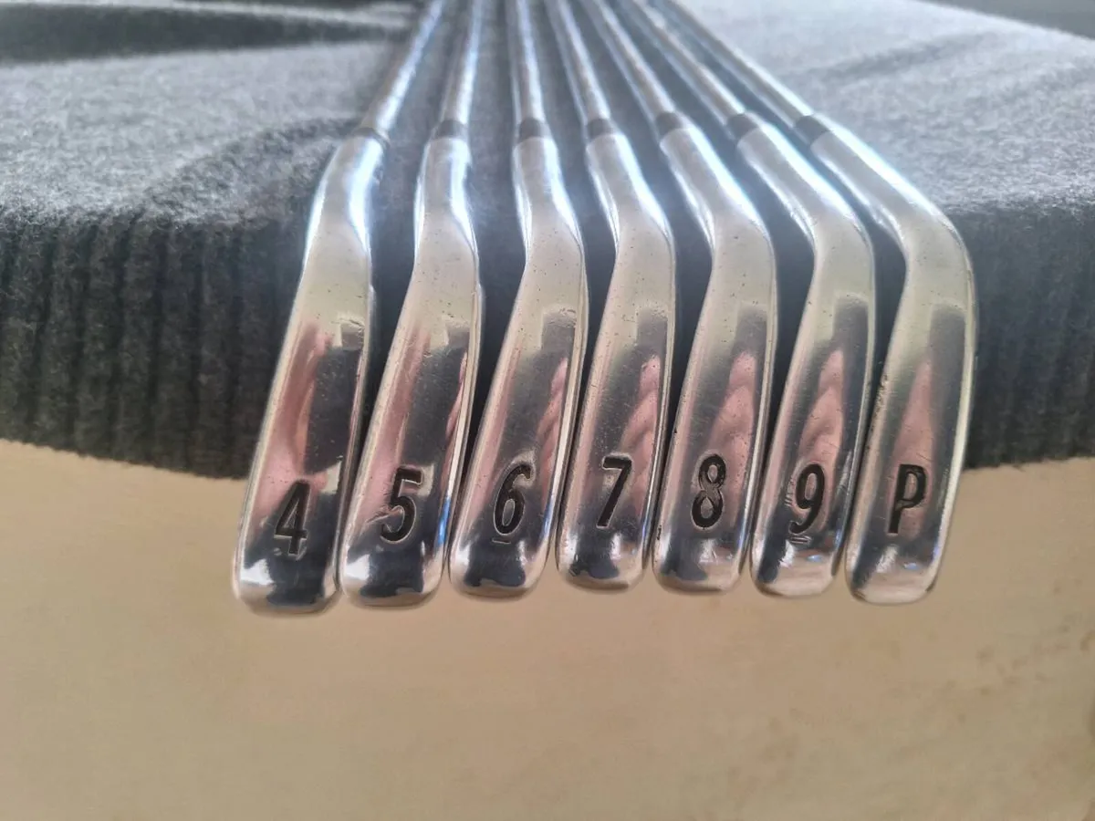 Titliest 714 ap2's 4i - pw/ 7 irons total - Image 1