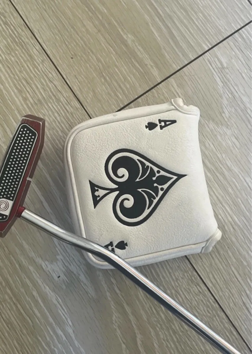 Odessey red tank 7 putter - Image 2