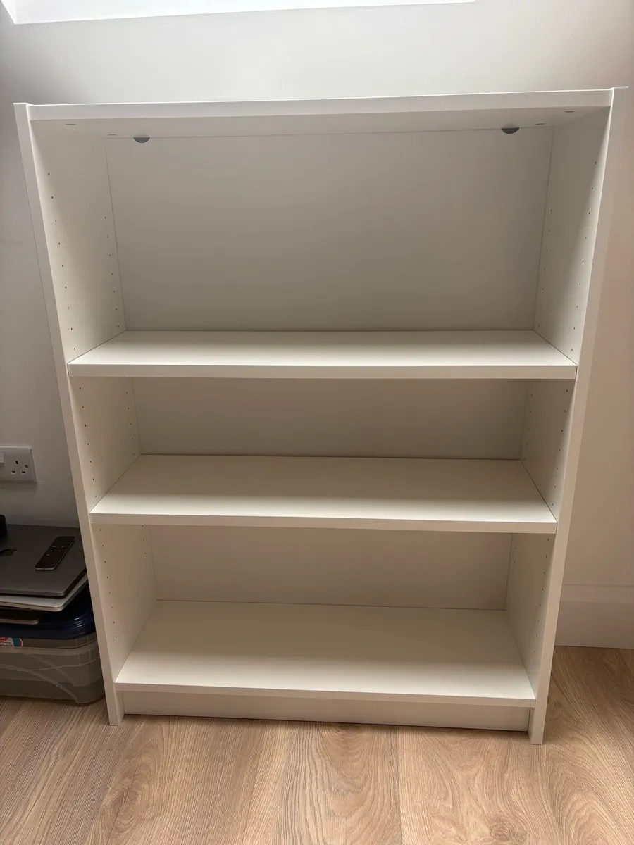 Set of 2 bookcases - Image 2