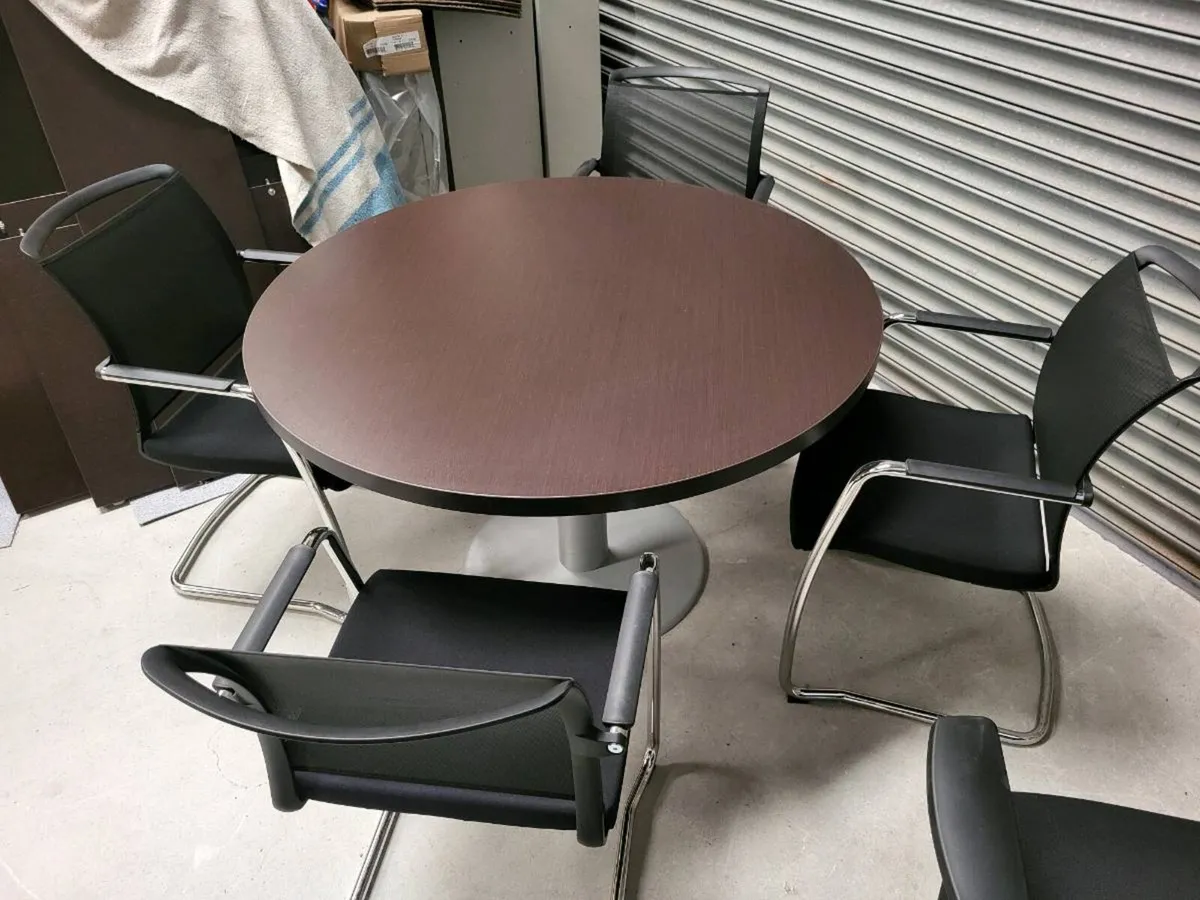 1.2m Diametre Meeting Table & 4 Chairs - Image 4