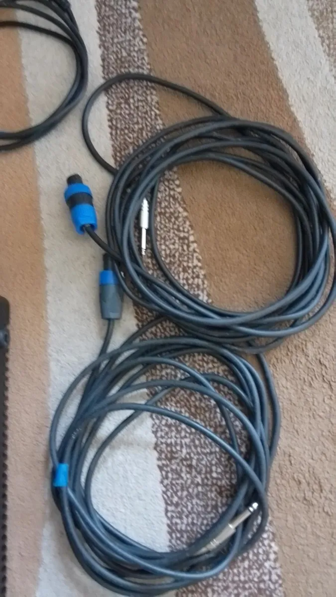 Meridian PA Speaker & Amp; 6-Way Mixer - Image 3