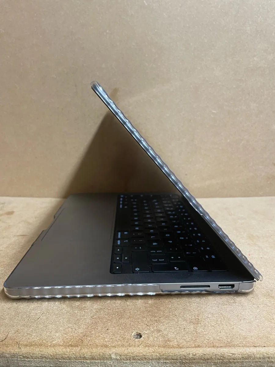 MacBook Pro M3 8GB RAM 512GB SSD - Image 3