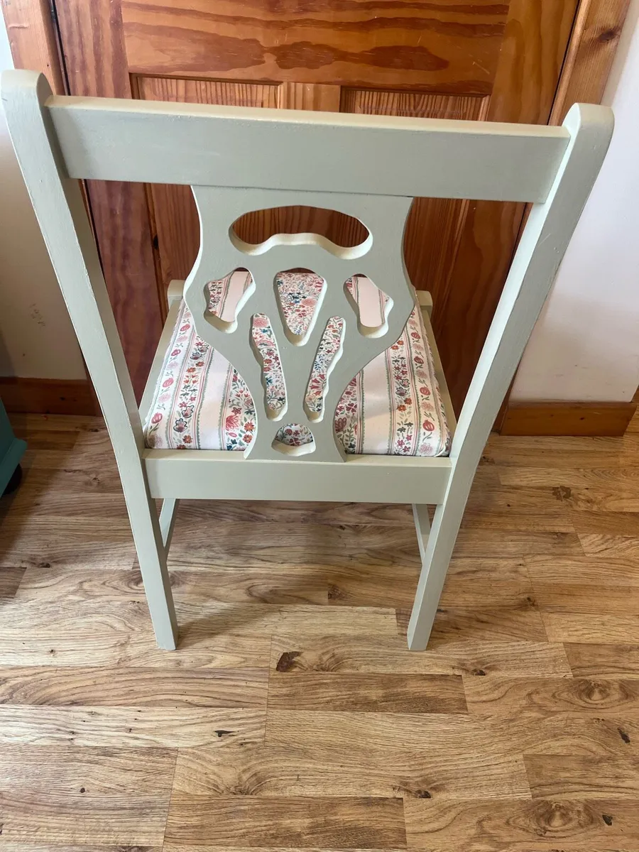Chairs - Image 3
