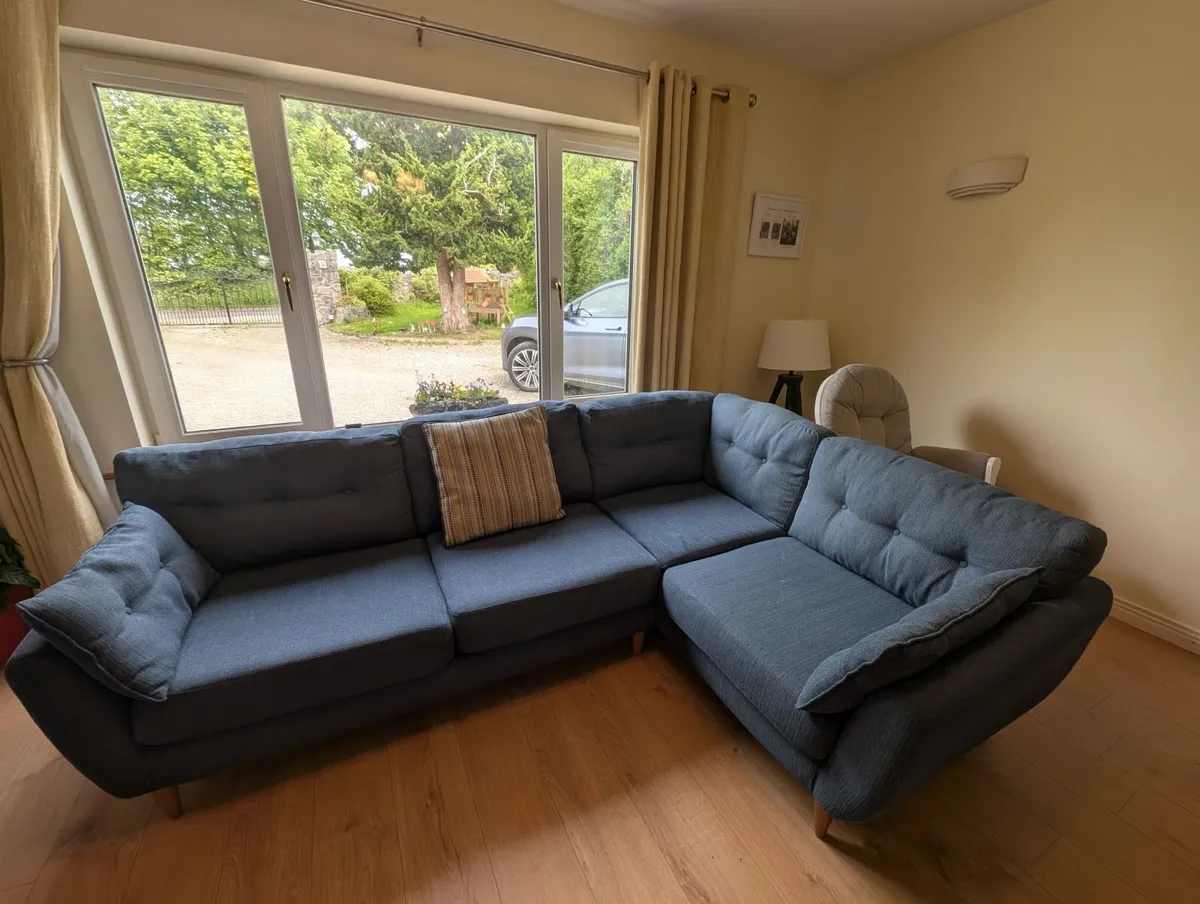 Corner sofa- 4 seater - Image 1