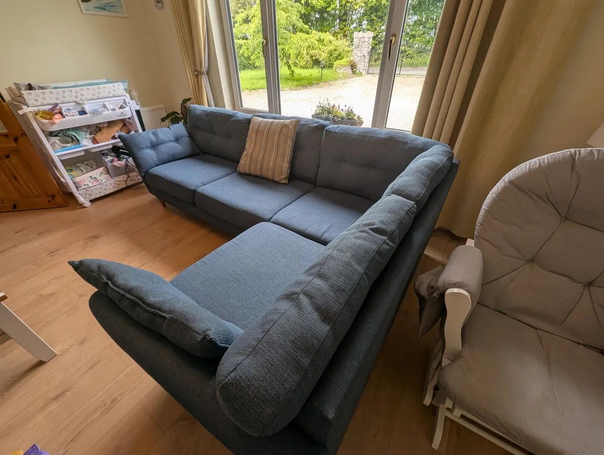Corner sofa- 4 seater - Image 4