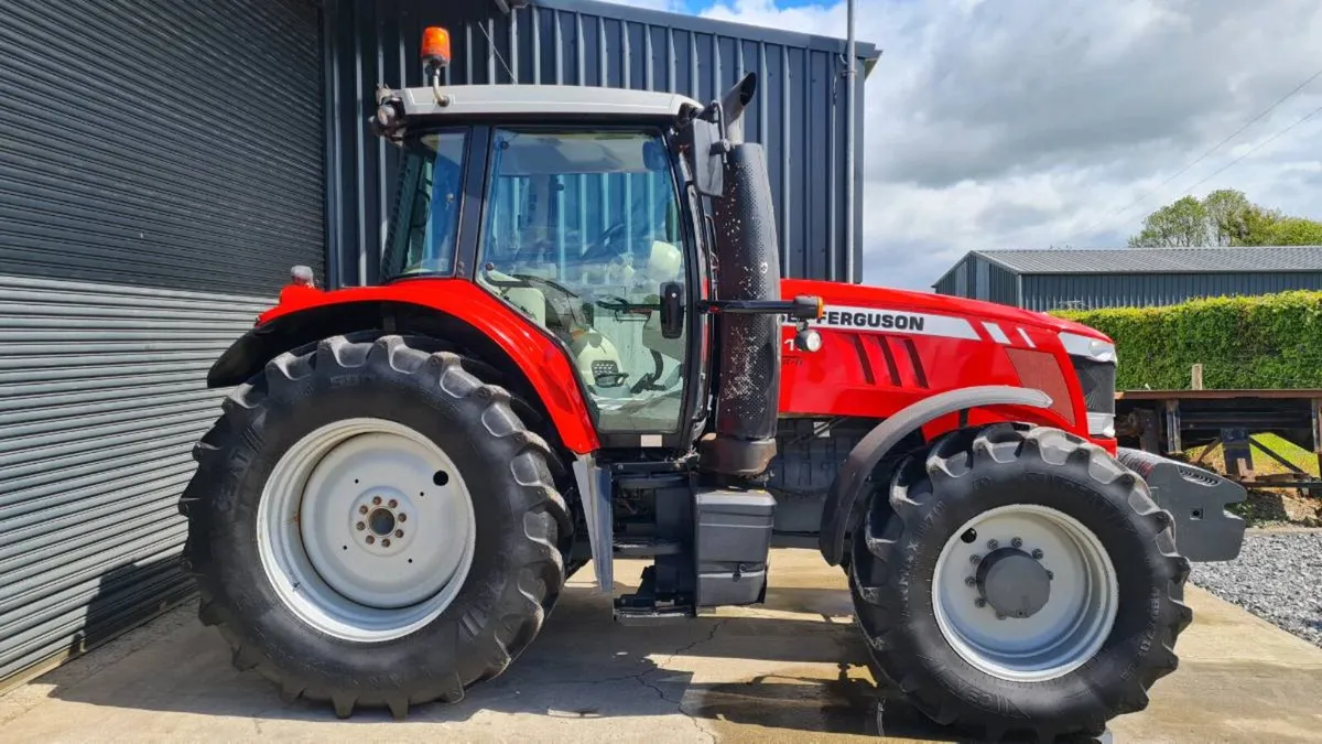 Tractor - Image 3