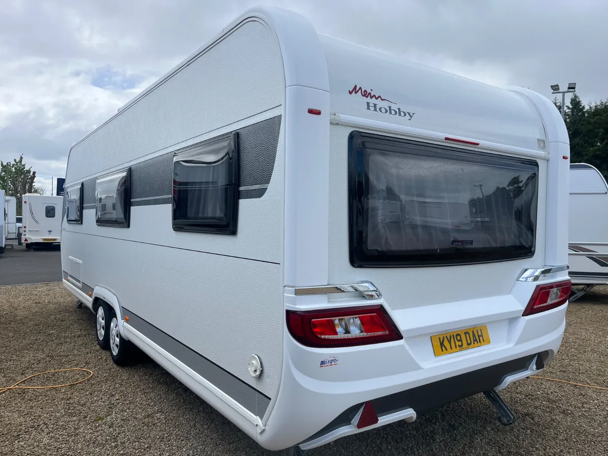 2022 HOBBY 650 UMFE 5/6 BERTH LIC TOURING CARAVAN - Image 4