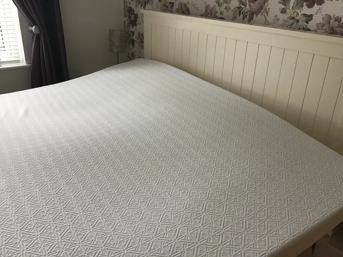 Brand new mattress topper super king size - Image 2