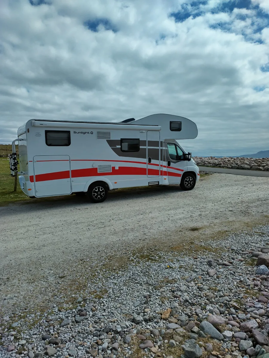 FIAT Camper 2023  Alcove Sunlight  6 seats - Image 1