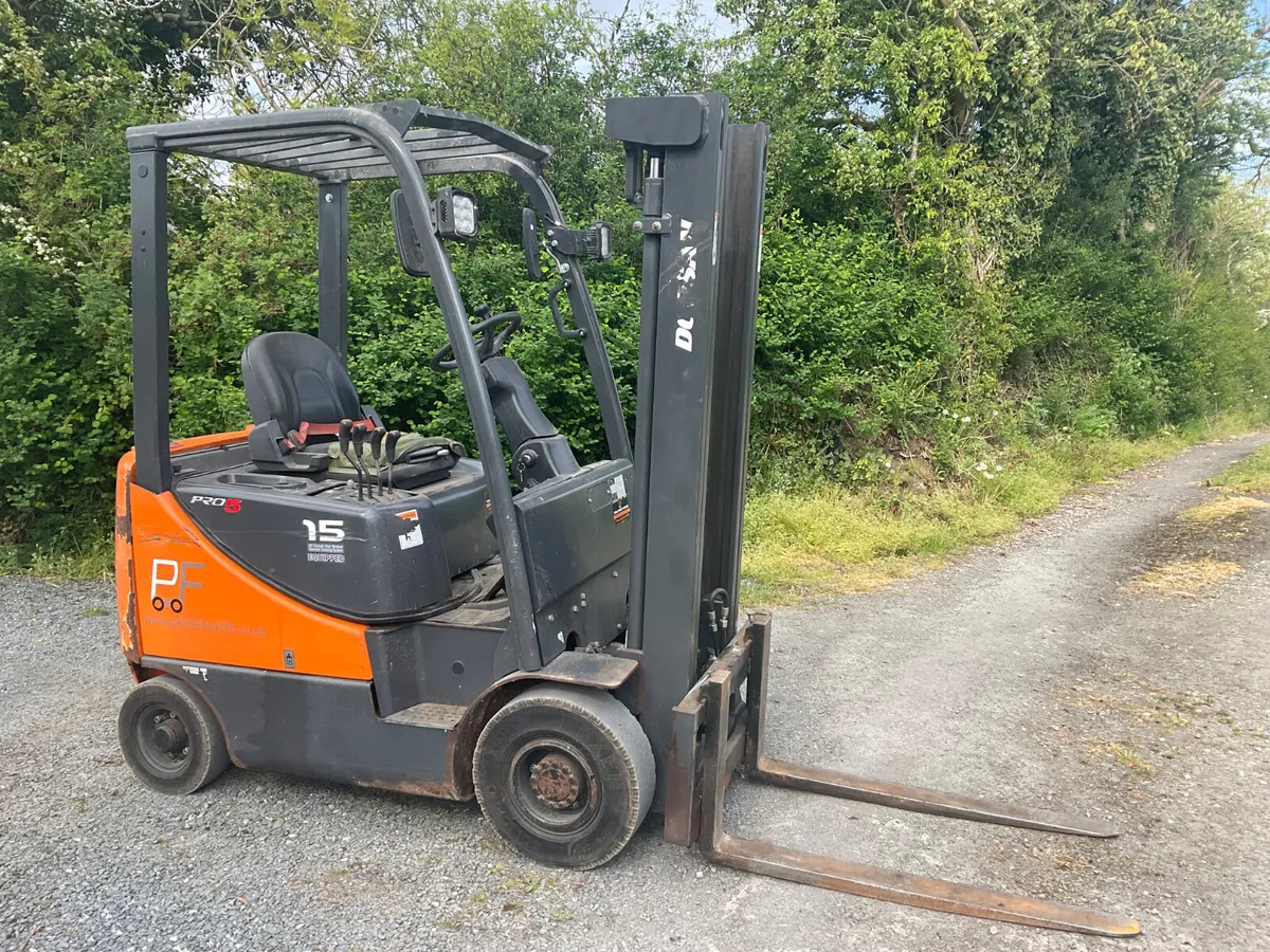 FORKLIFT - Image 2