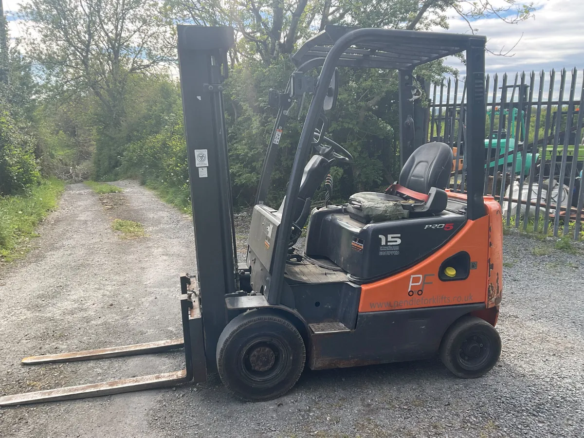 FORKLIFT - Image 1