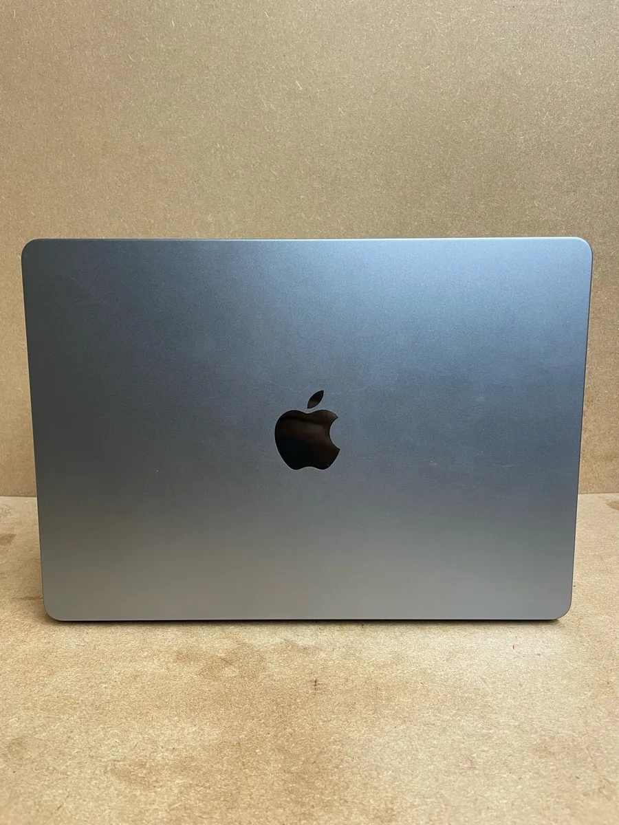 2022 MacBook Air M2 - Image 4
