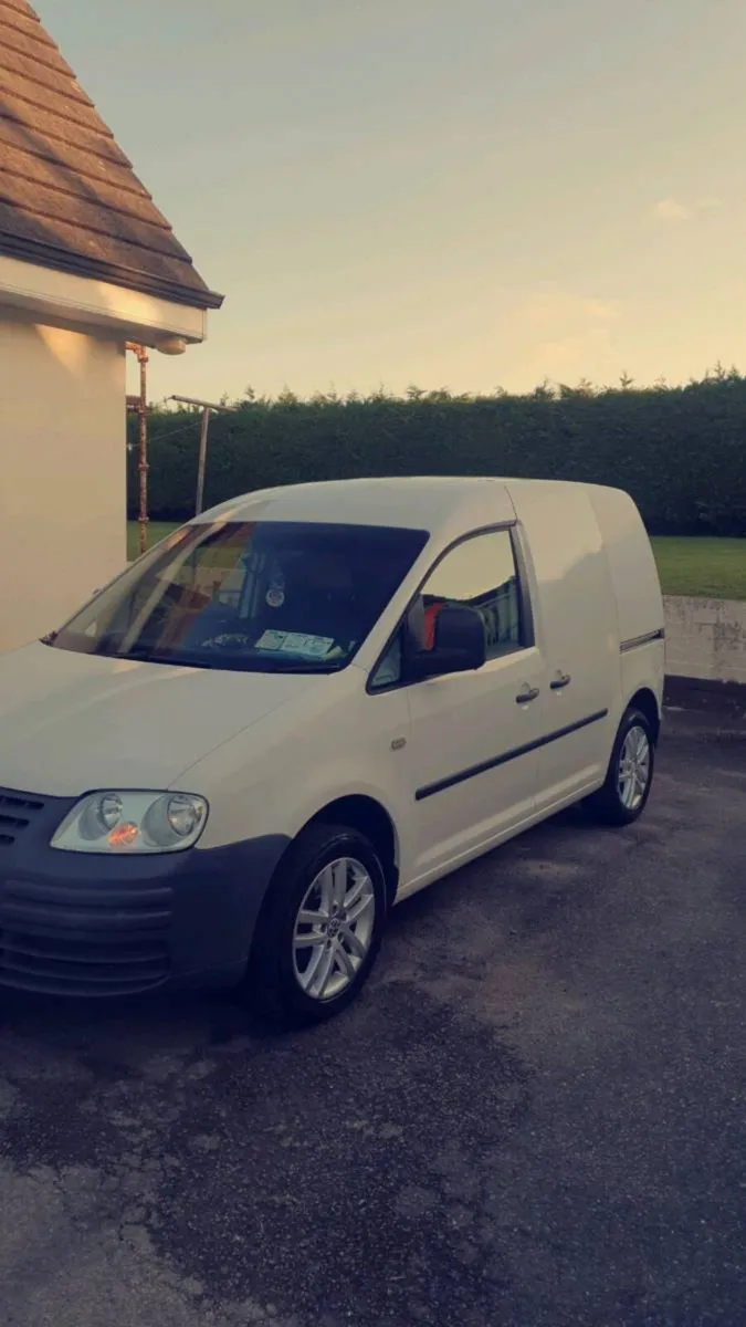 VW Caddy van - Image 2