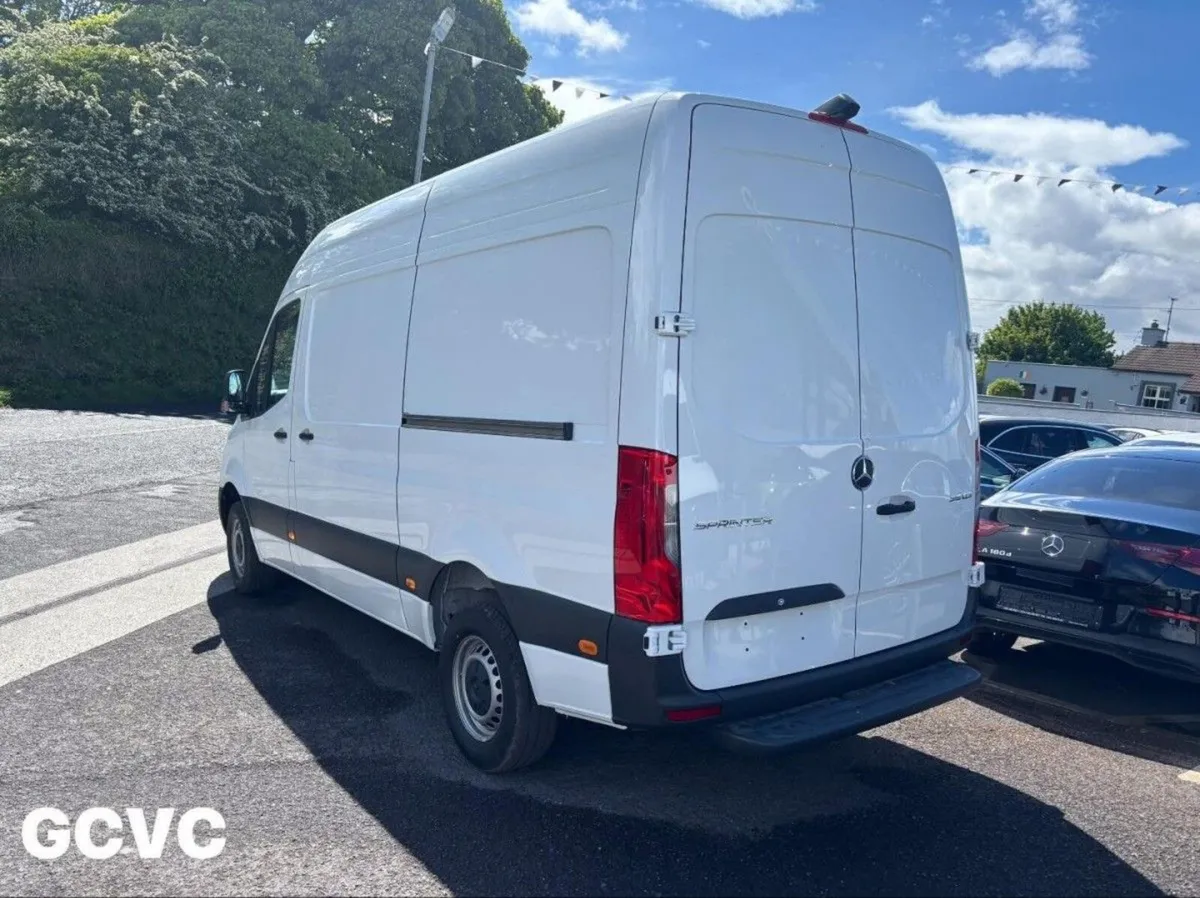 Mercedes-Benz Sprinter 315 MWB High Roof - Image 3