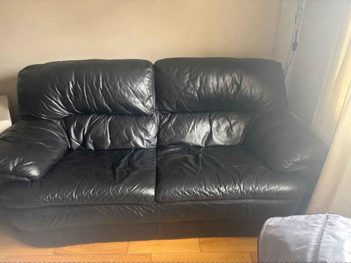 Couch - Image 2