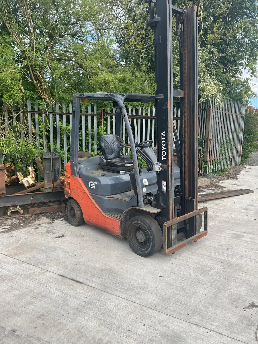 FORKLIFT - Image 2