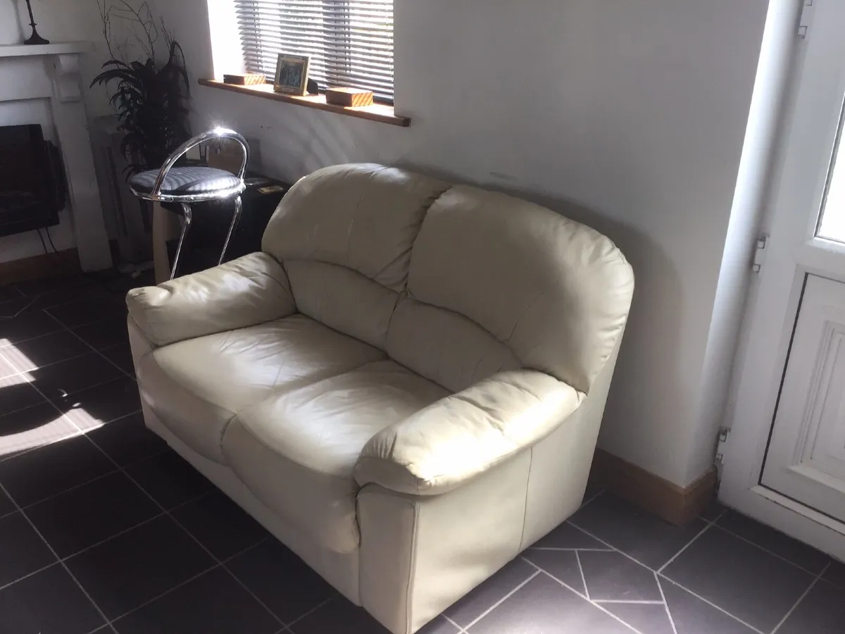 Small leather sofa - Image 1