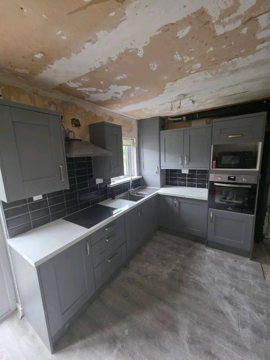 Kitchen (L shape) - Image 1