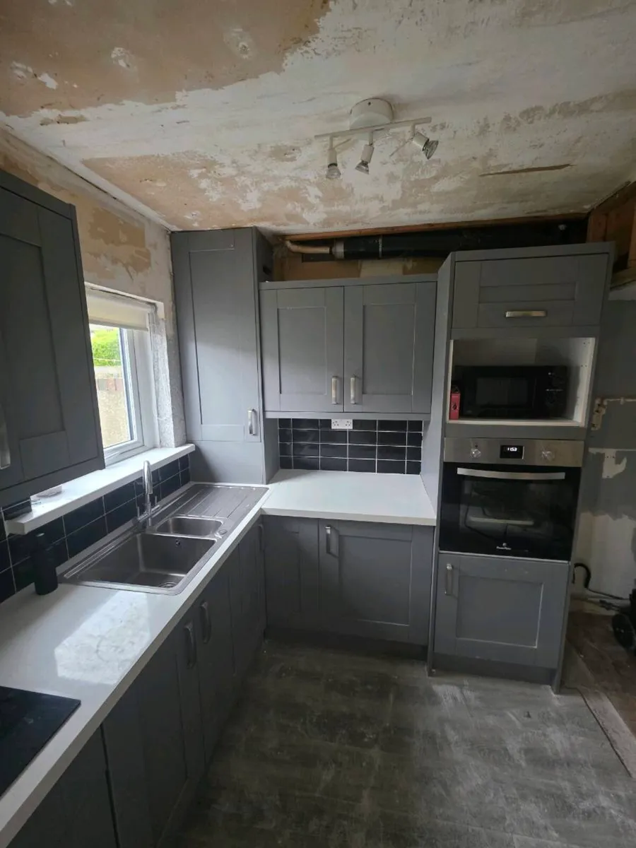 Kitchen (L shape) - Image 2