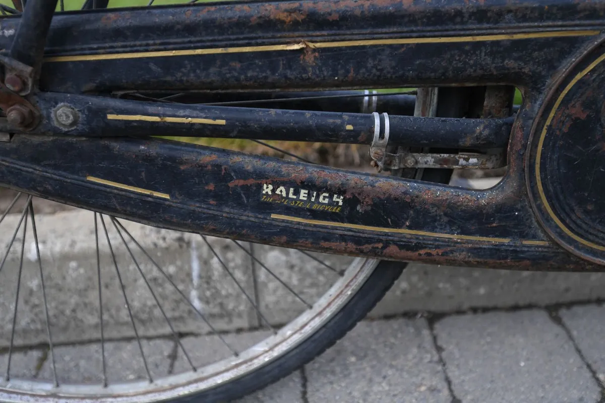 Gents high nelly bicycle - Image 3