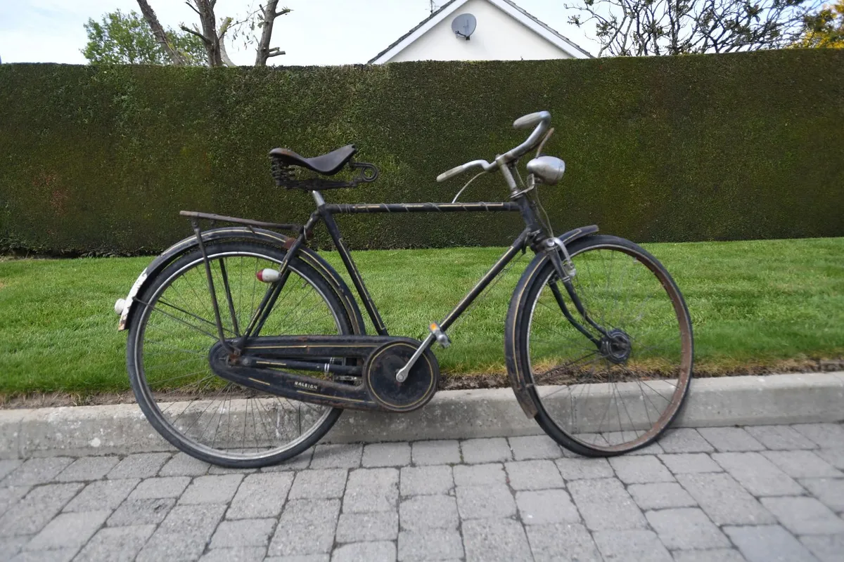 Gents high nelly bicycle - Image 1