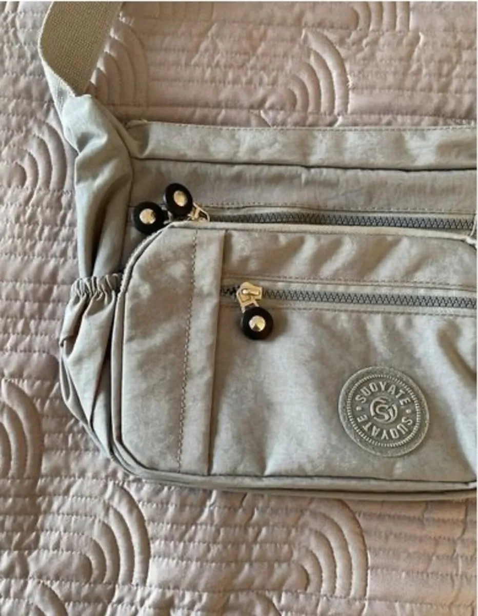 BNWT Grey Satchel Bag - Image 4